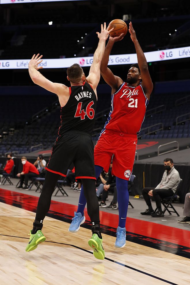 76人完胜马刺，哈里斯送出助攻