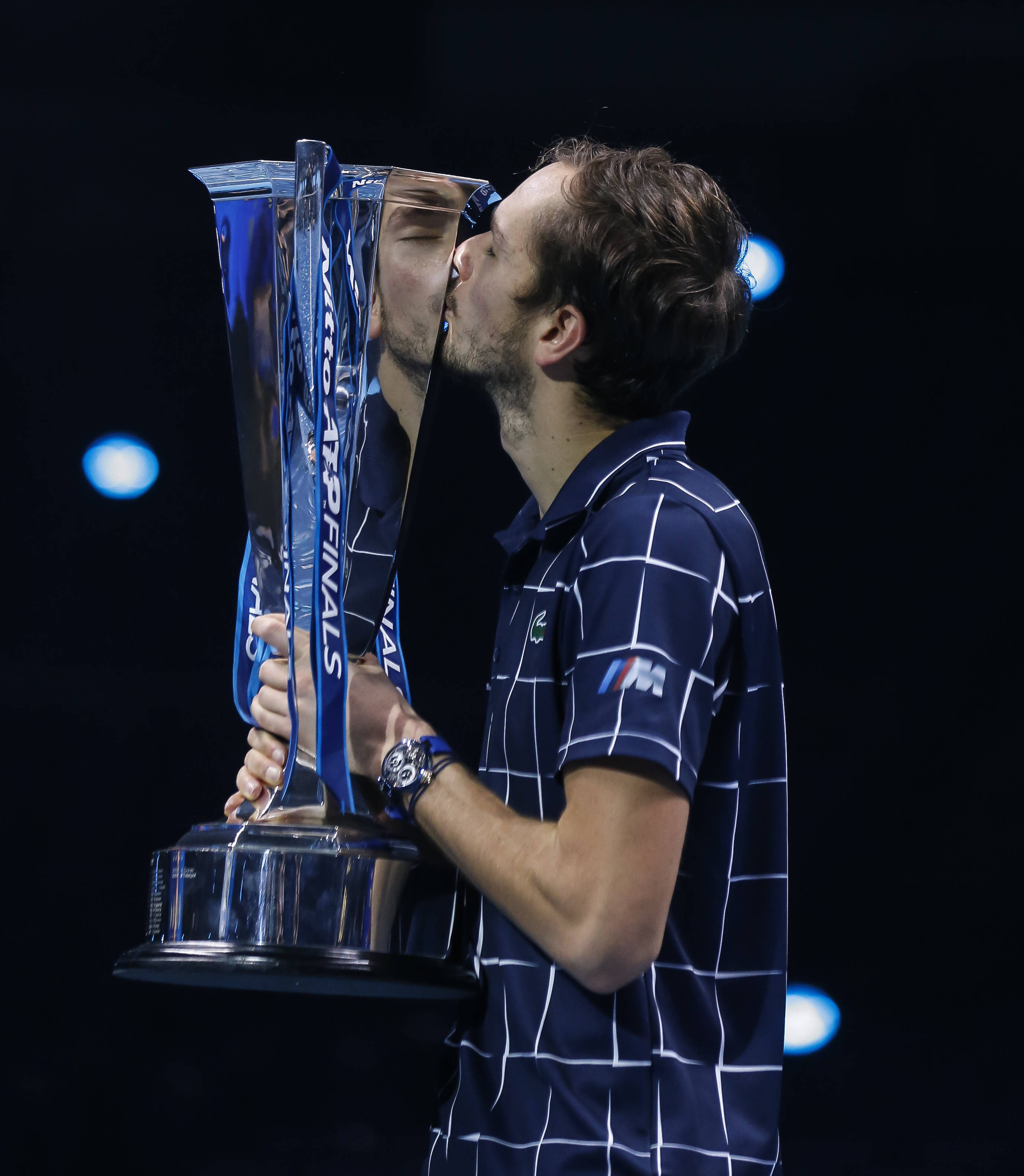 关于德国网球队力克世界网球队，梅德韦杰夫制霸全场的信息