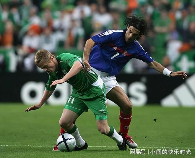 关于波尔多主场轻松击败尼姆，保持不败纪录的信息