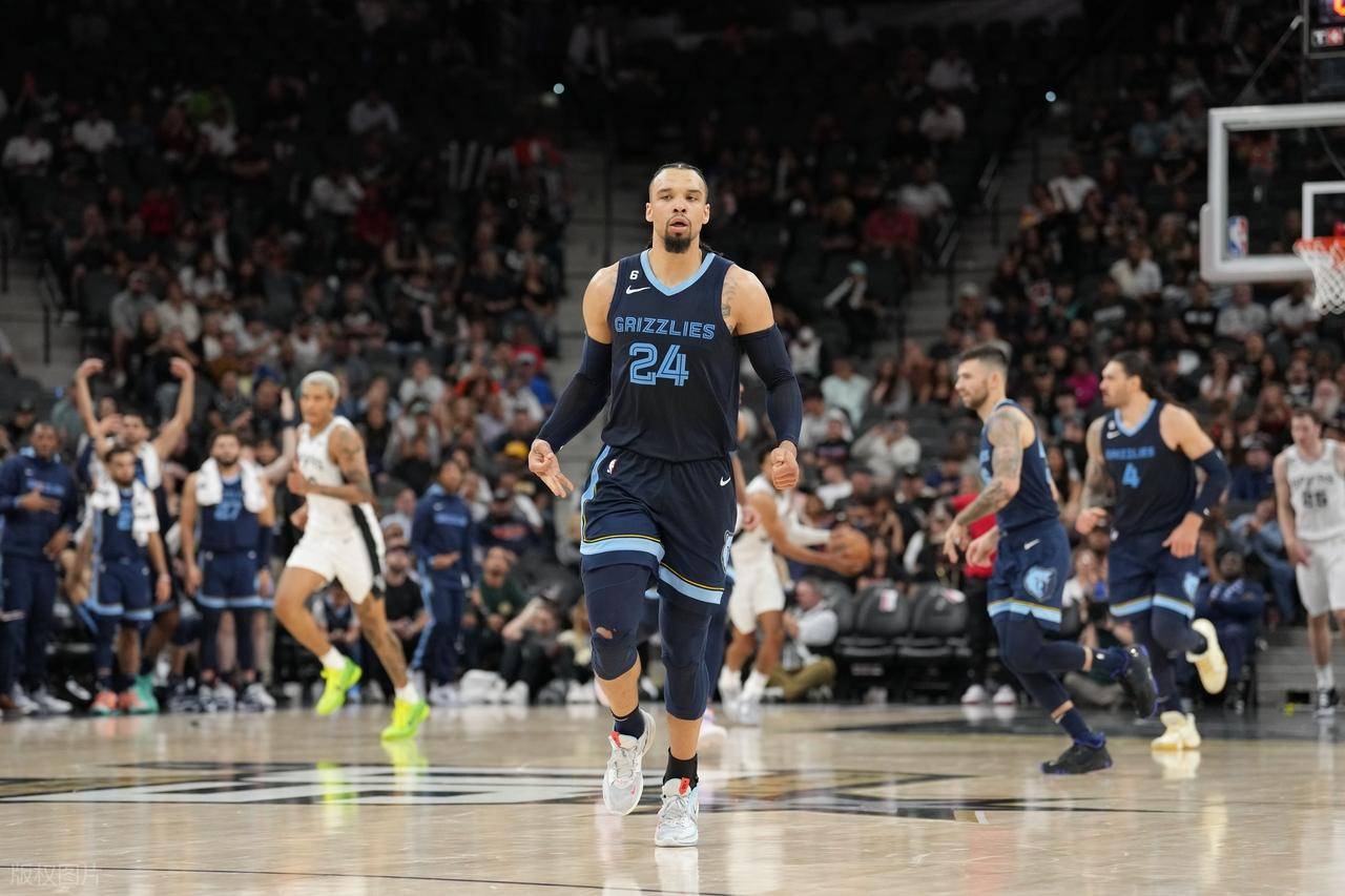 灰熊主场惨败爵士，球队防守漏洞暴露