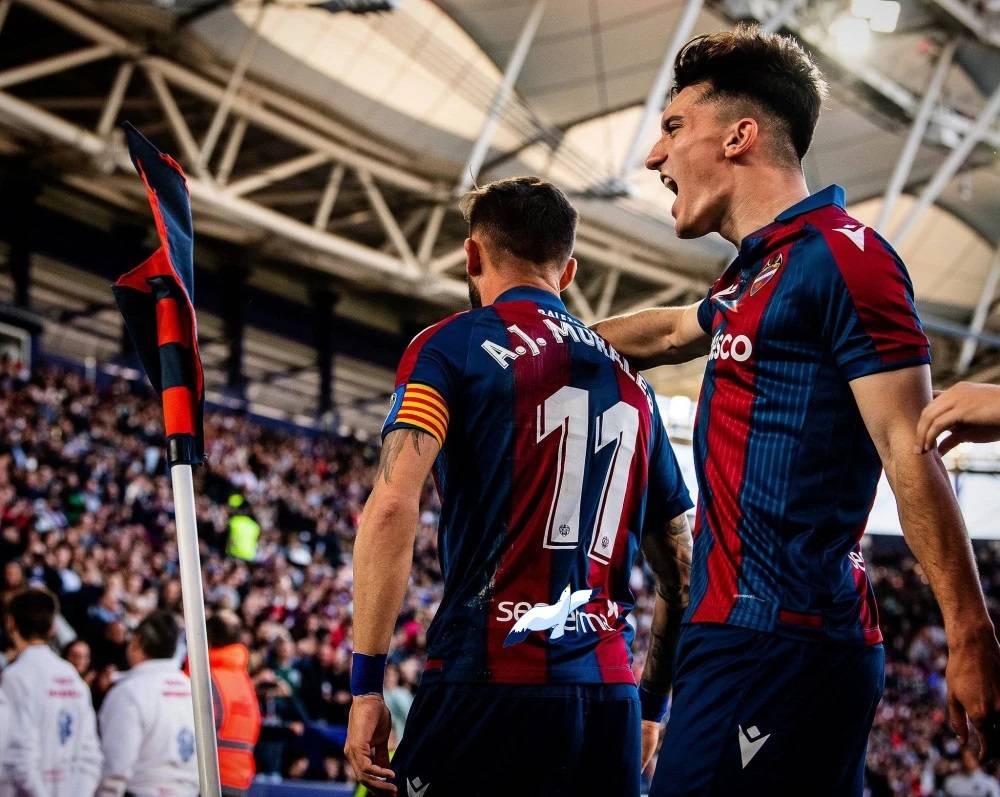 PG电子试玩-摩洛哥险胜巴萨，莱万惊艳世界的简单介绍