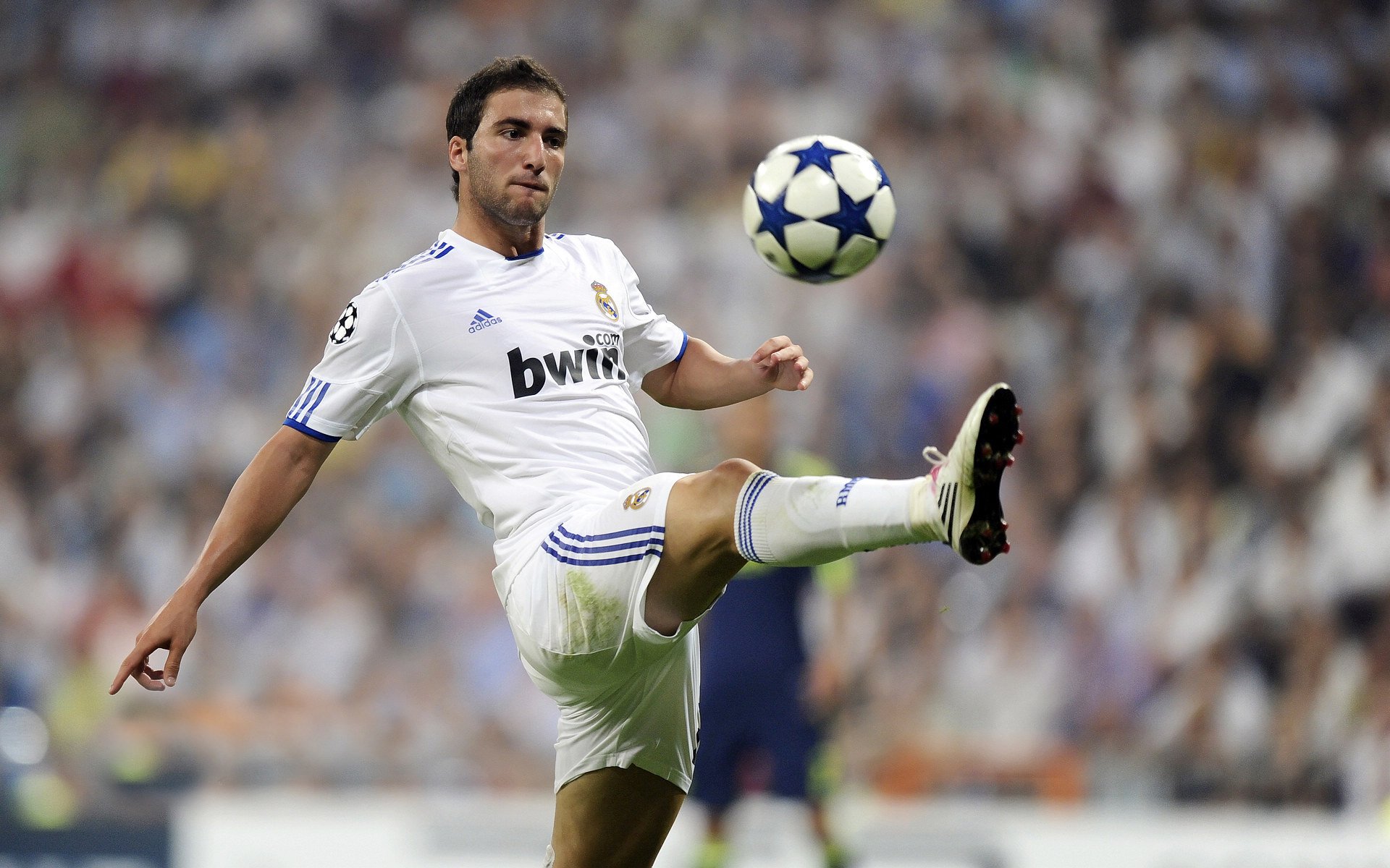 跨界传奇，从南非绿茵到NBA硬木，戈麦斯如何定义巅峰对决