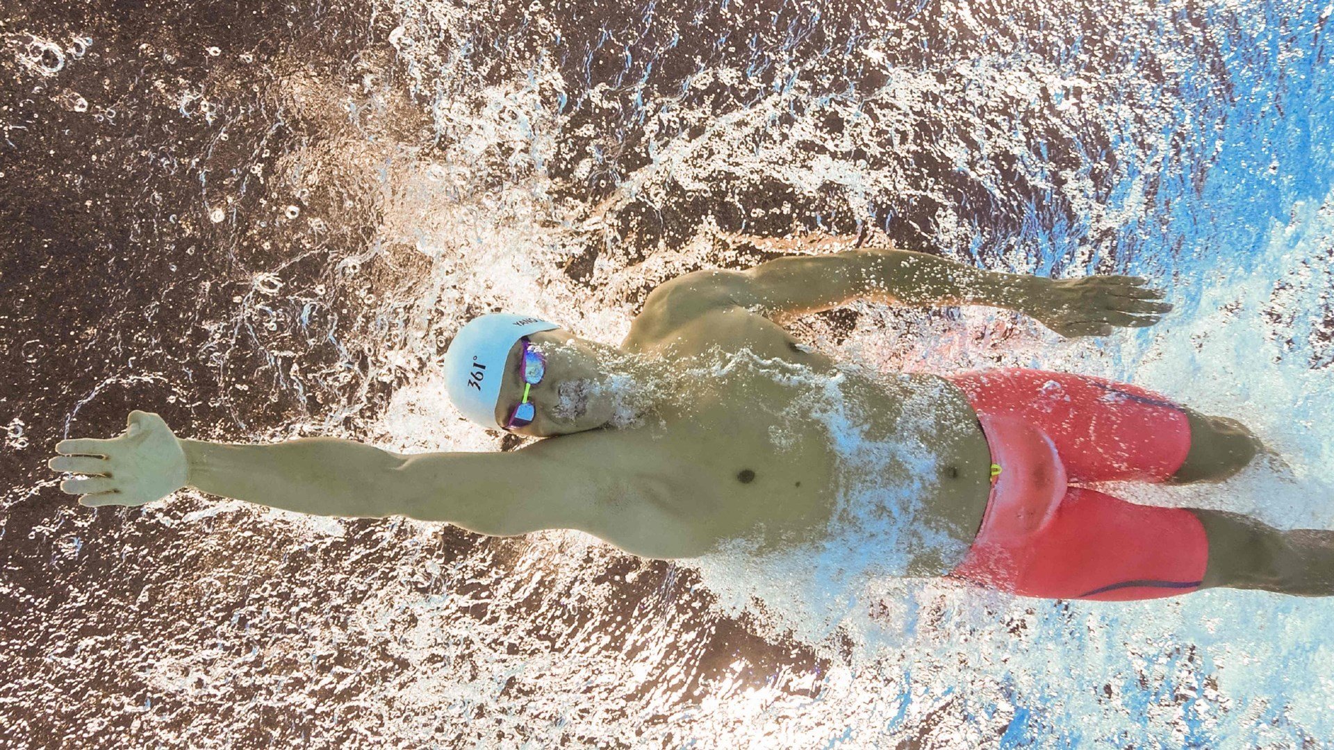 赛道上的权力更迭，哈斯车队横扫迈凯伦，勒克莱尔关键制胜